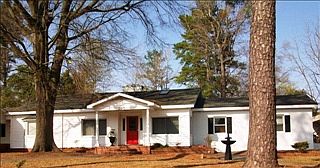 1st image of 207 S Hillcrest Dr