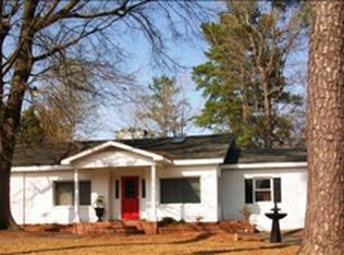 207 S Hillcrest Dr, Goldsboro, NC 27534