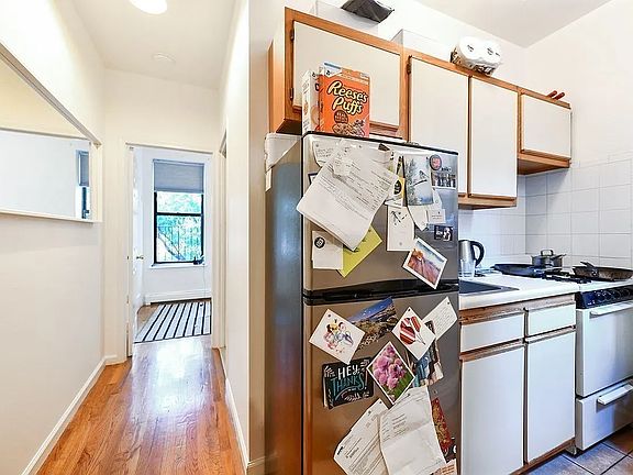 2nd image of 166 Orchard St APT 4C