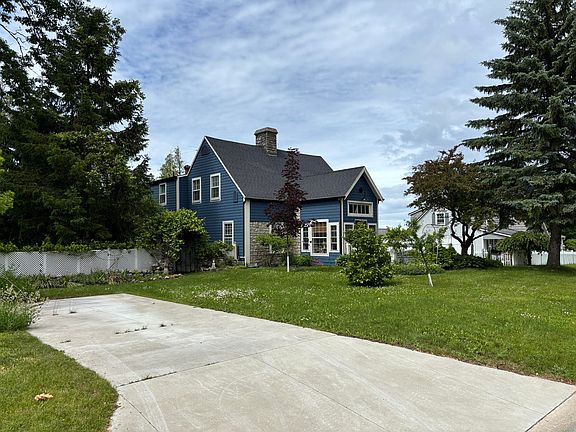 3rd image of 426 W Ontario St