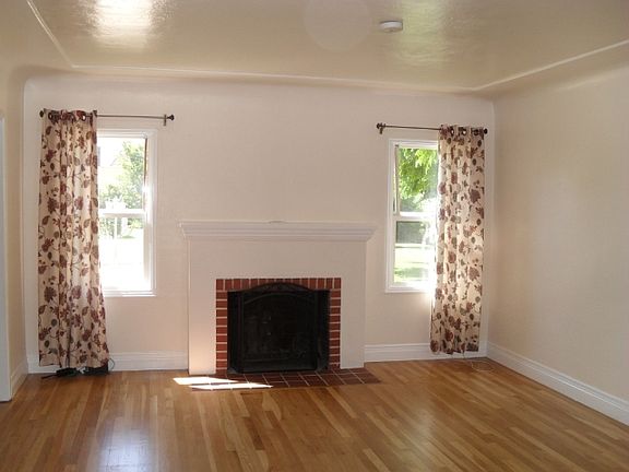3rd image of 1216 Porter Ave