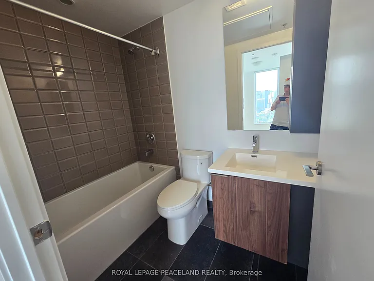 203 College St #2308 — Photo 6