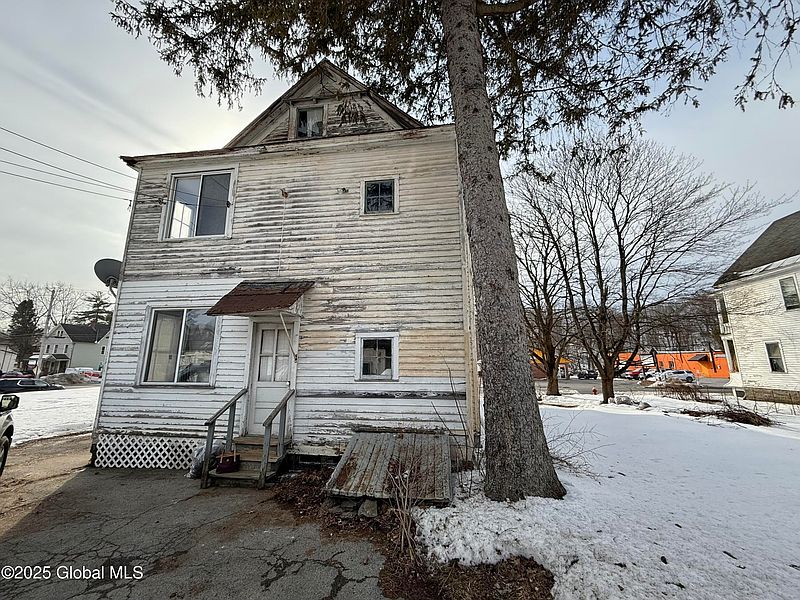 5th image of 249 Forest Avenue