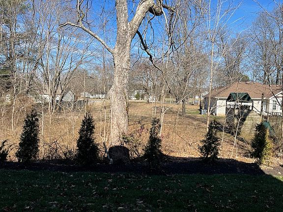 5th image of 3304 Alta Ln #19