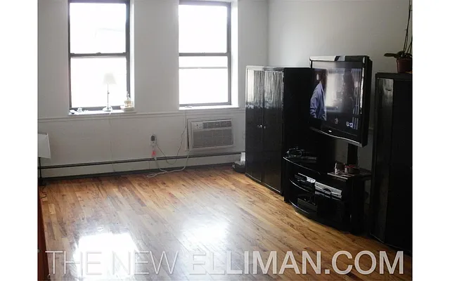 Rented by Douglas Elliman | media 24