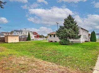 311 High St, Cumberland, RI 02864