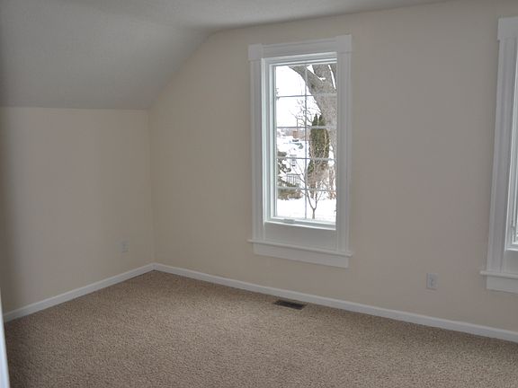 5th image of 663 Smith Ave S