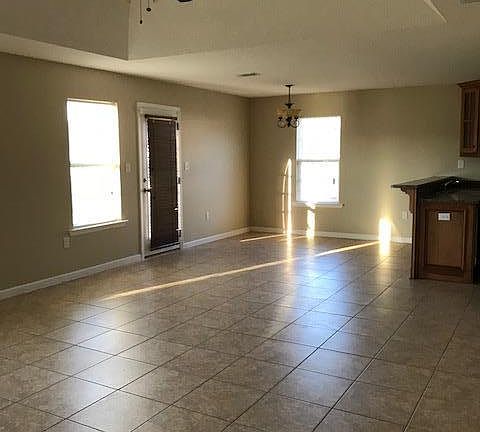 3rd image of 4904 Grant Dr