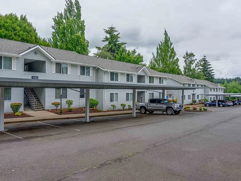 Maplewood Apartments — Photo 20