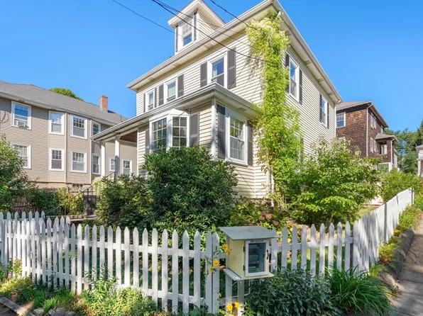 50 Elson Rd, Waltham, MA 02451