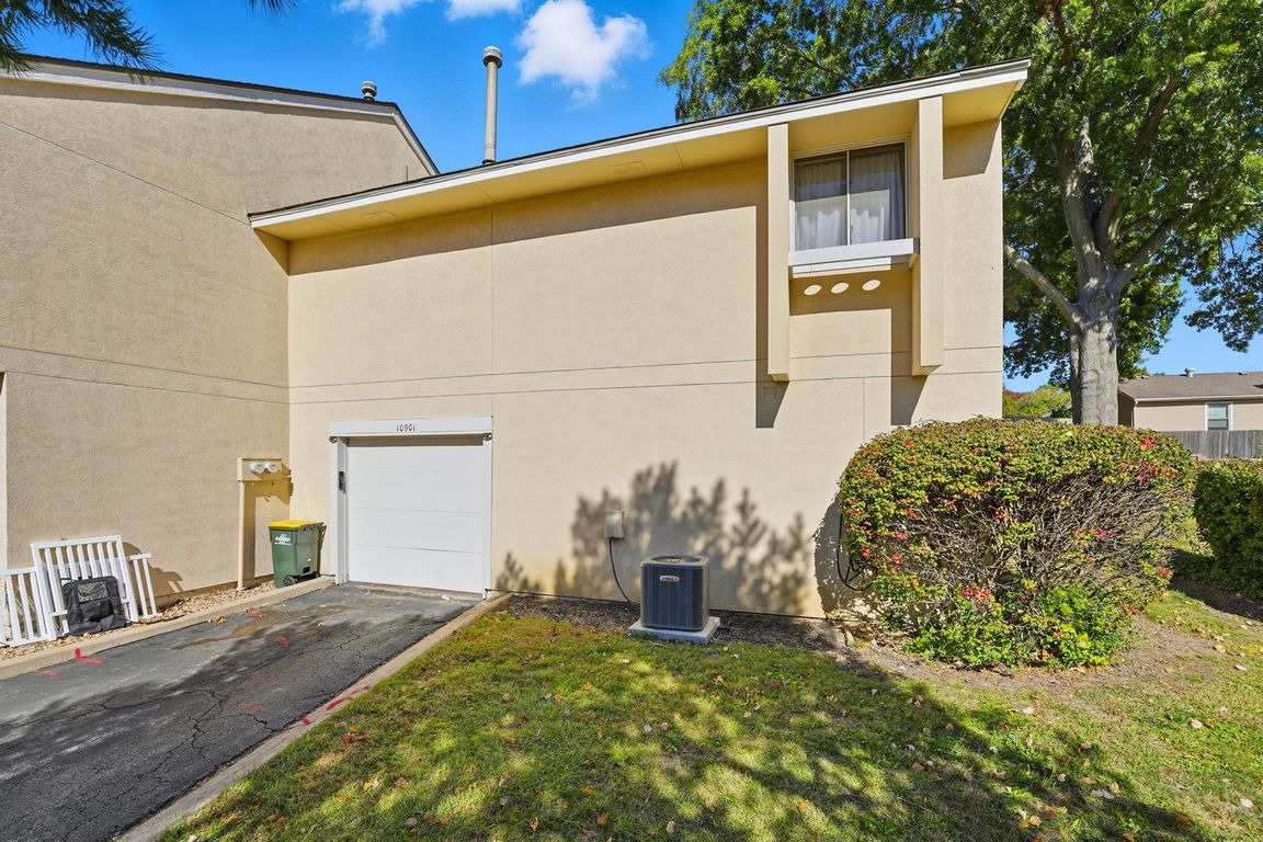 next background image