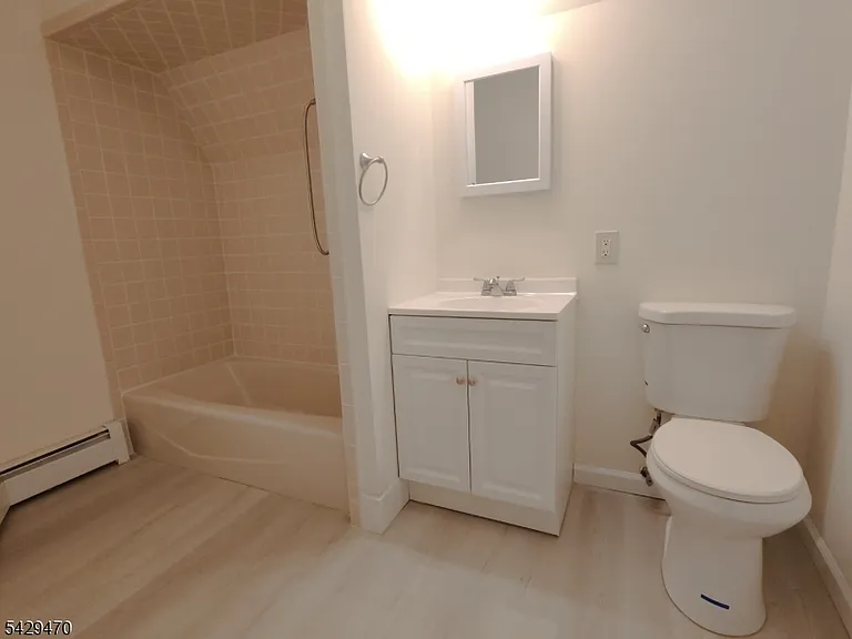 15 E Clay Ave #3 — Photo 7