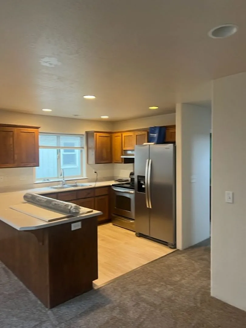Quiet End Of Culdesac/ Two Story Home — Photo 4