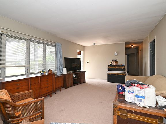 4th image of 4231 Arbor Way