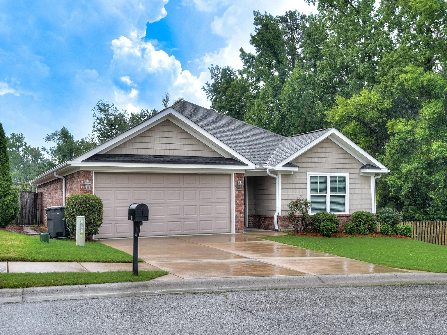 2110 Red Maple Trace - 1 — Photo 3