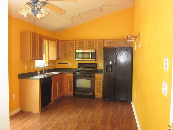 5th image of 5045 Meadow Crossing Ln NE