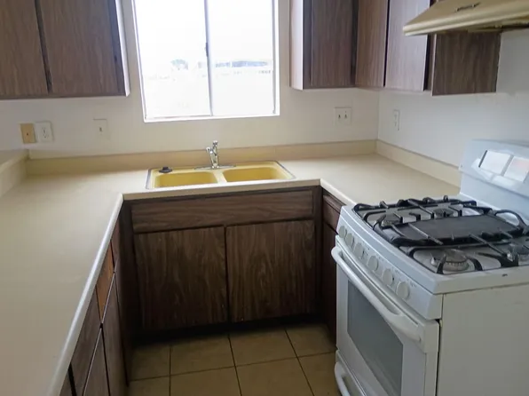 1932 Erin Dr., 1932 Erin Dr APT 19, Needles, CA 92363