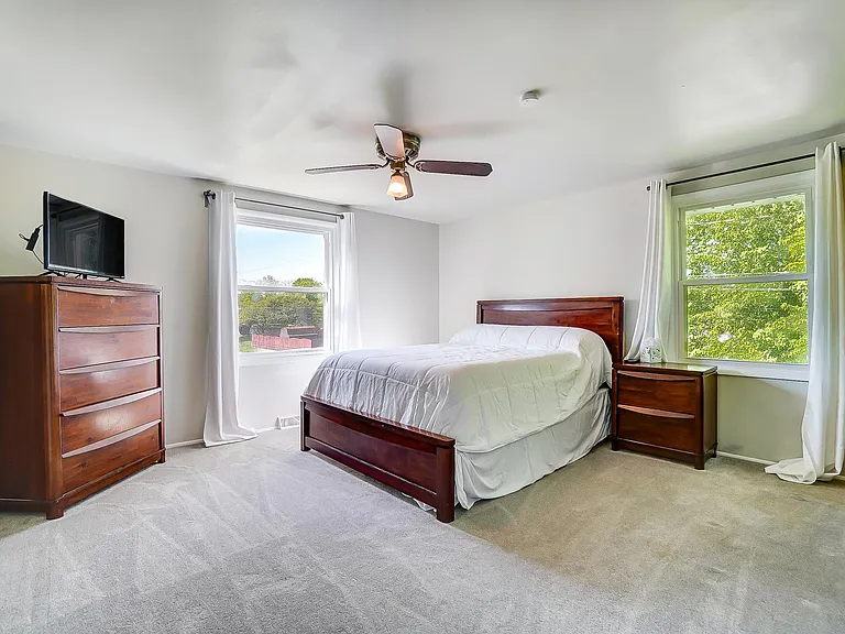 4216 Silver Oak St — Photo 29