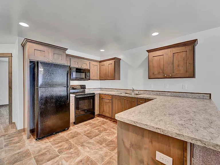 3200 Lark Ave — Photo 8