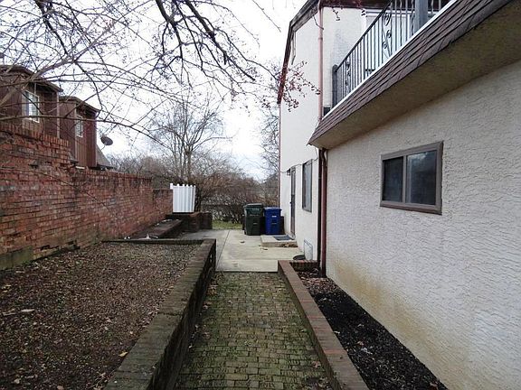 3rd image of 5687-5689 Saranac Dr