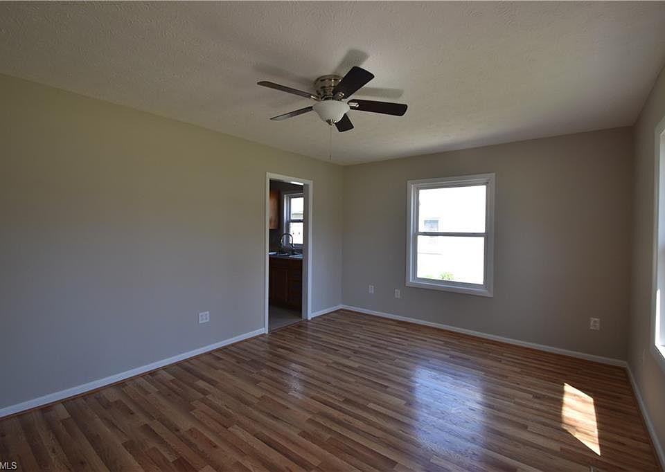 2nd image of 328 Dellwood Rd