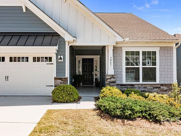3rd image of 3061 Rosseau Ln
