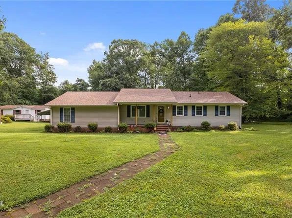 5909 Osceola Ossipee Rd, Browns Summit, NC 27214