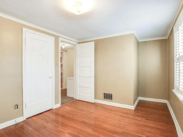 118 E Blenkner St #118 — Photo 13