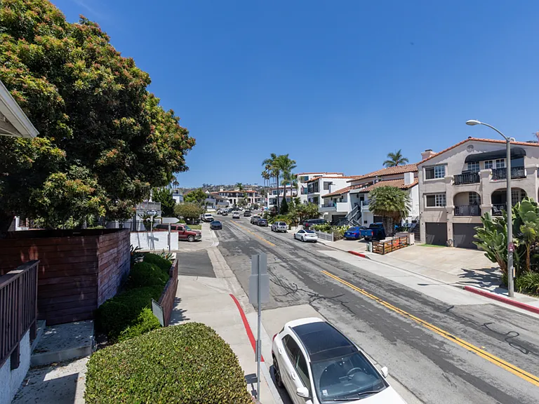 506 Avenida Victoria — Photo 13