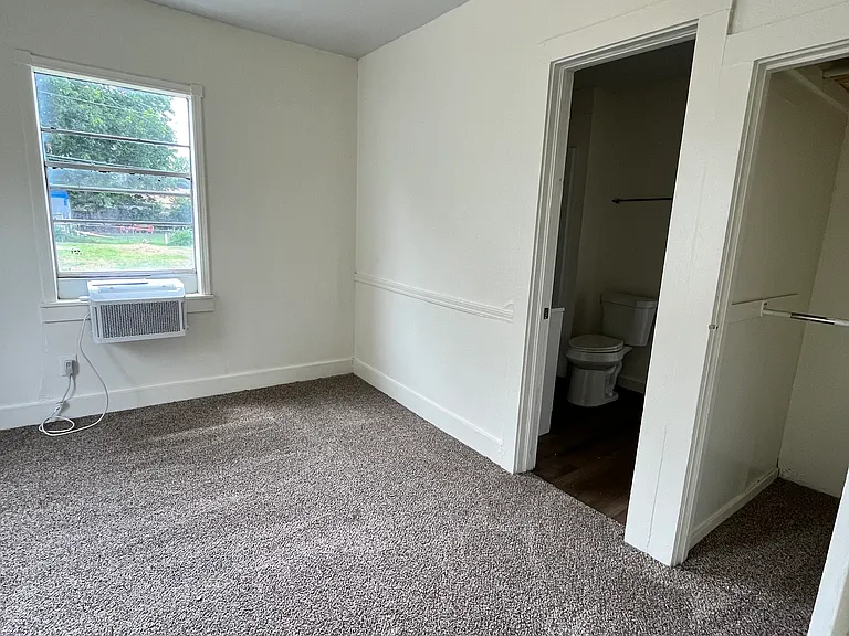 9417 N McKinley Ave — Photo 6