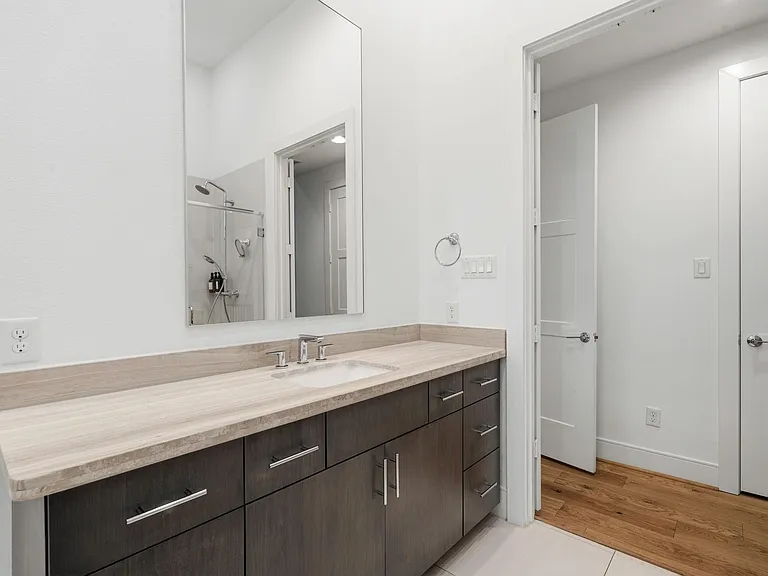 2624 Rusk St — Photo 24
