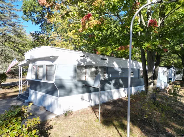 3315 Spring Hill Dr, Muskegon, MI 49444
