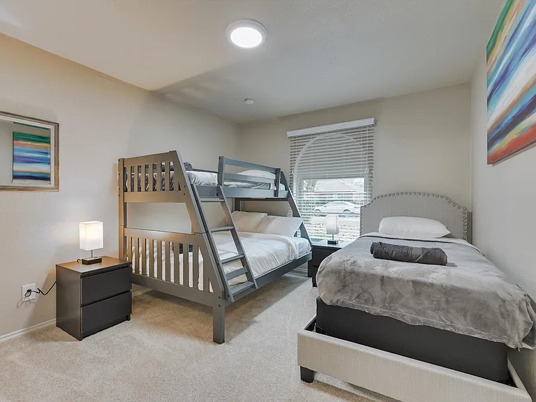 2116 Newcastle Cir — Photo 23