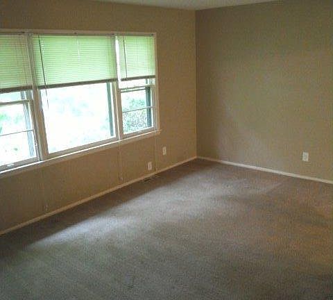2nd image of 9315 Palmer Ave