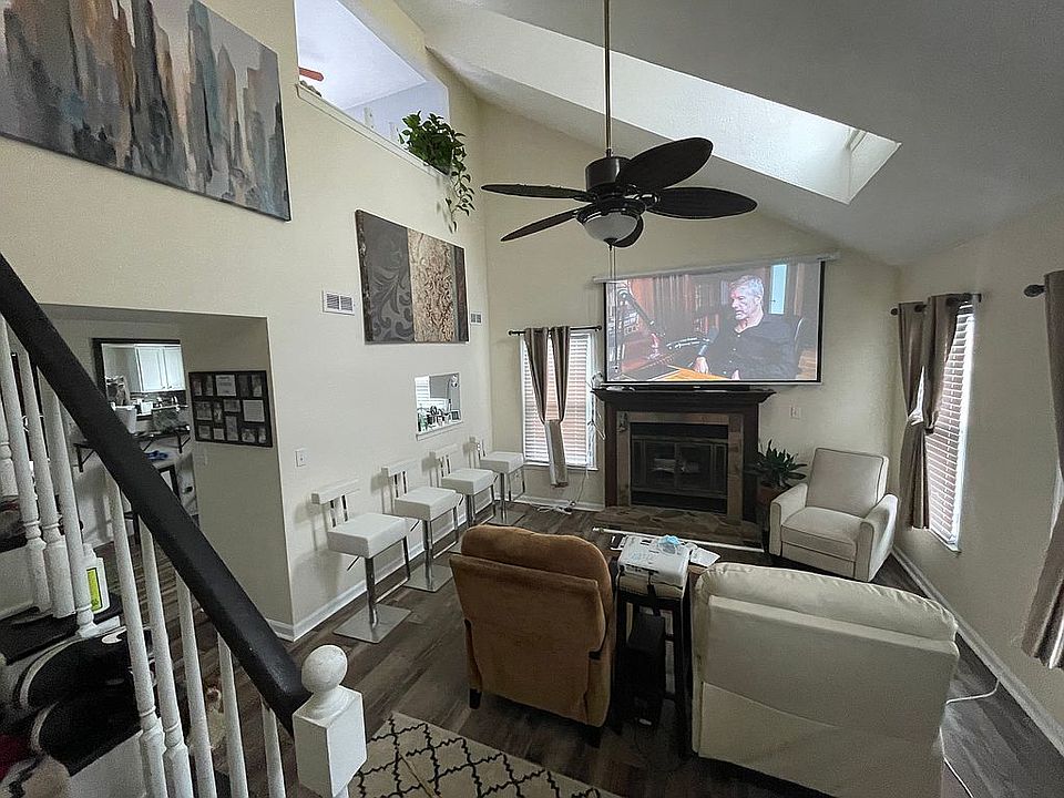 1st image of 3859 Buchanan Dr