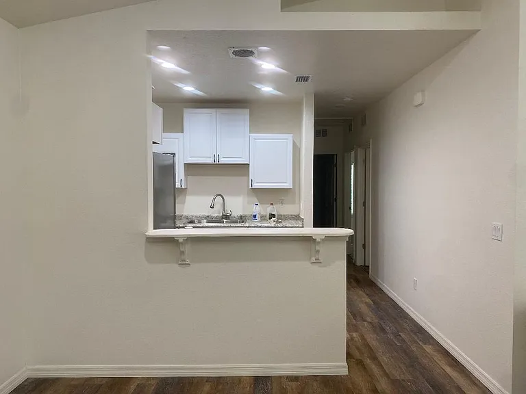 Kitchen/bar