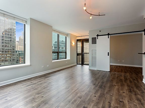 4th image of 400 N La Salle Dr APT 1605