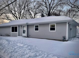 7460 Pilliod Rd, Holland, OH 43528