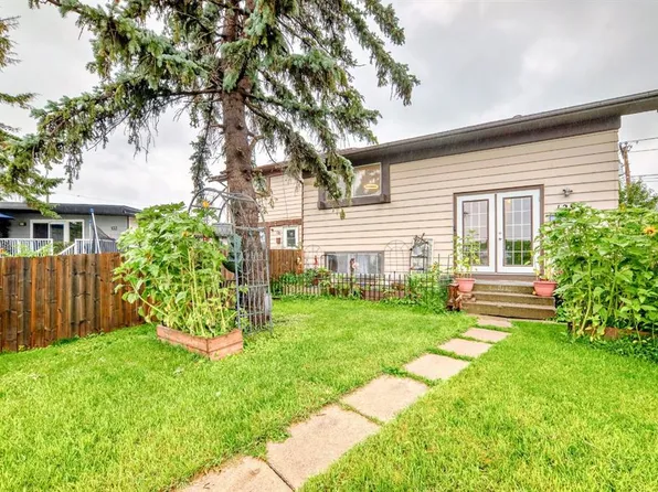 129 E Dovertree Pl SE, Calgary, AB T2B 2K3