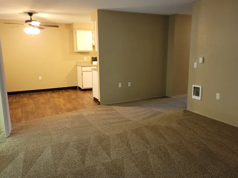 South Vista Apartments — Photo 7