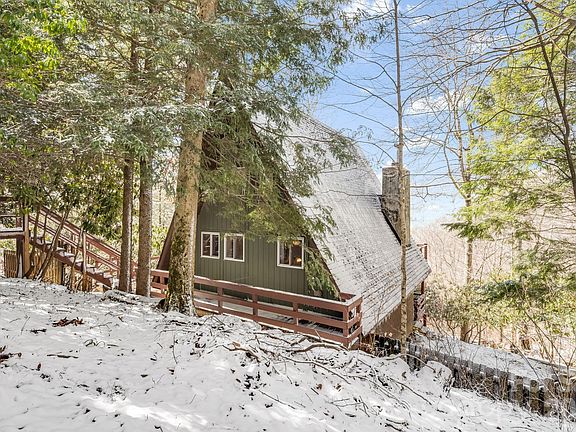 2nd image of 422 Glenaire Dr
