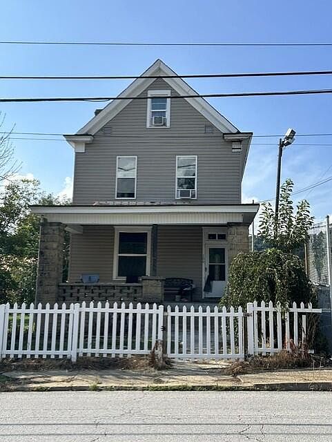 1st image of 106 Edgington Lane