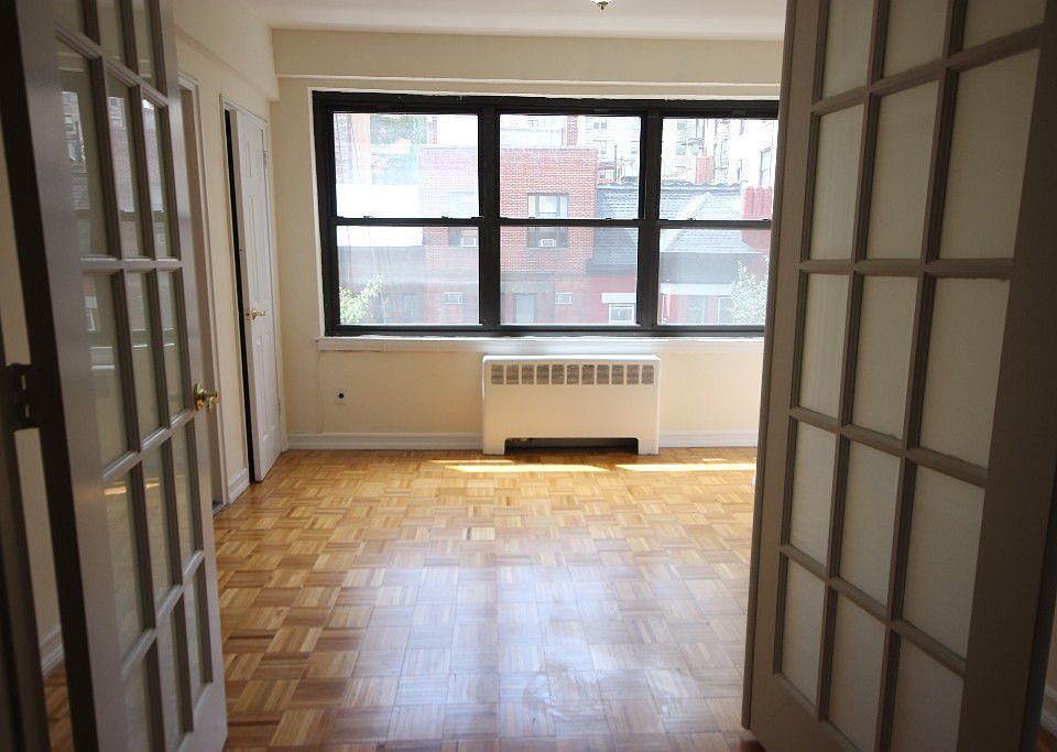 2nd image of 251 W 74th St APT 5C