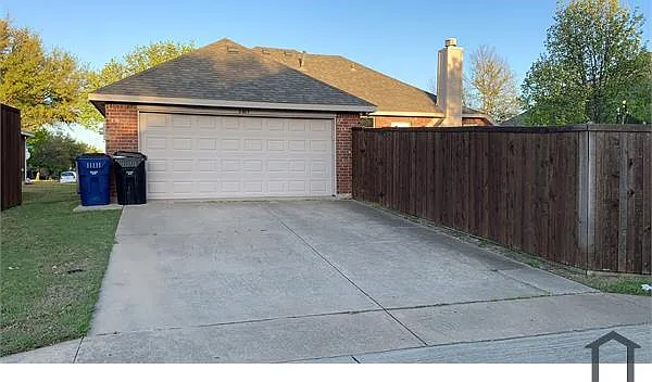 8409 Greenfield Dr — Photo 11