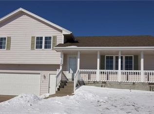 1709 W Ridge Ct, Polk City, IA 50226