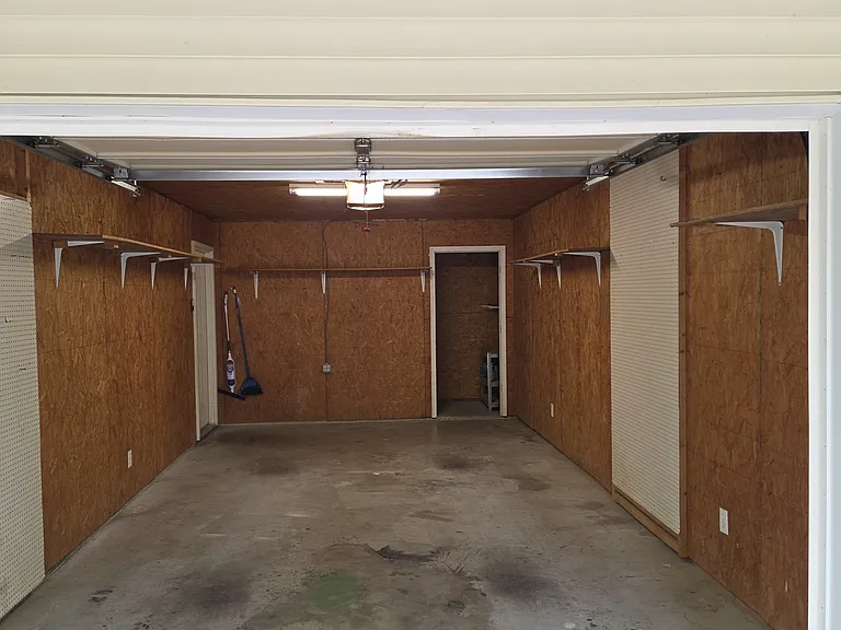 1 car garage