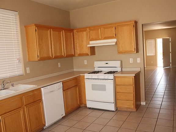 4th image of 8546 Sonnet Ct