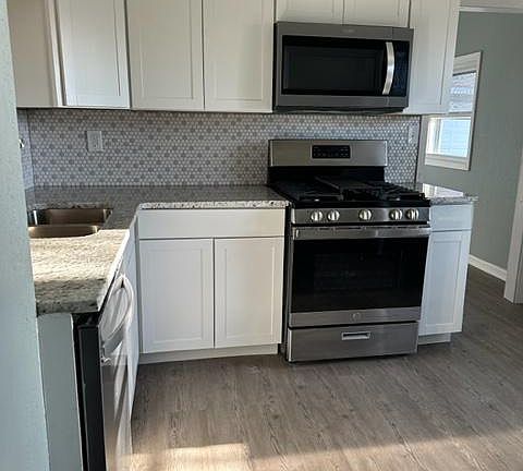 2nd image of 3702 Glengyle Ave