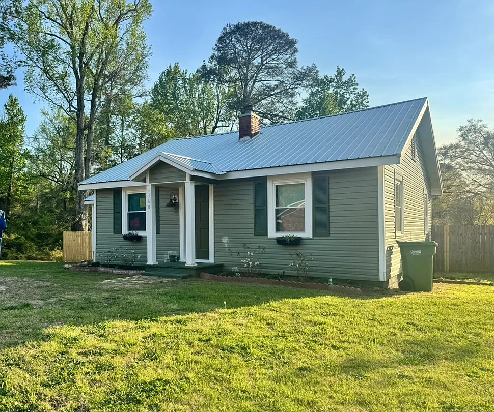 3 bed, 1180 sqft, $1,500 — Photo 1