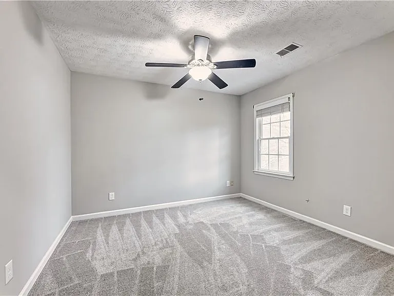 4843 McPherson Dr NE — Photo 7